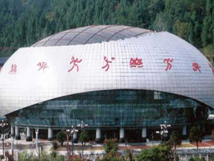 邳州體育中心球形網(wǎng)架加工安裝